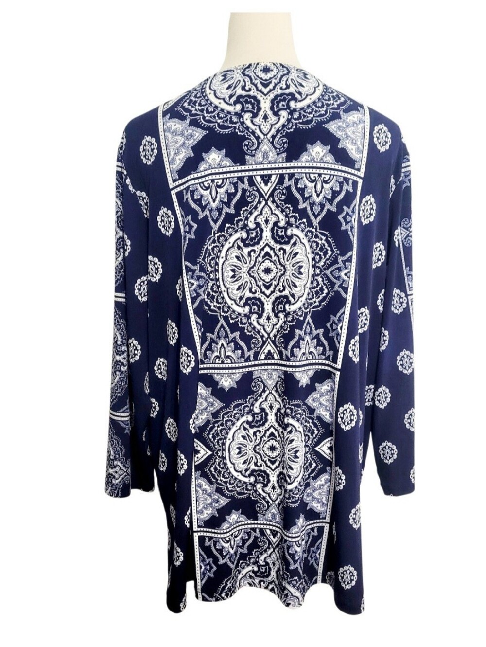 Susan Graver Size 1X Liquid Knit Navy Paisley Tunic Top V-Neck Stretch Plus Size - Picture 5 of 13